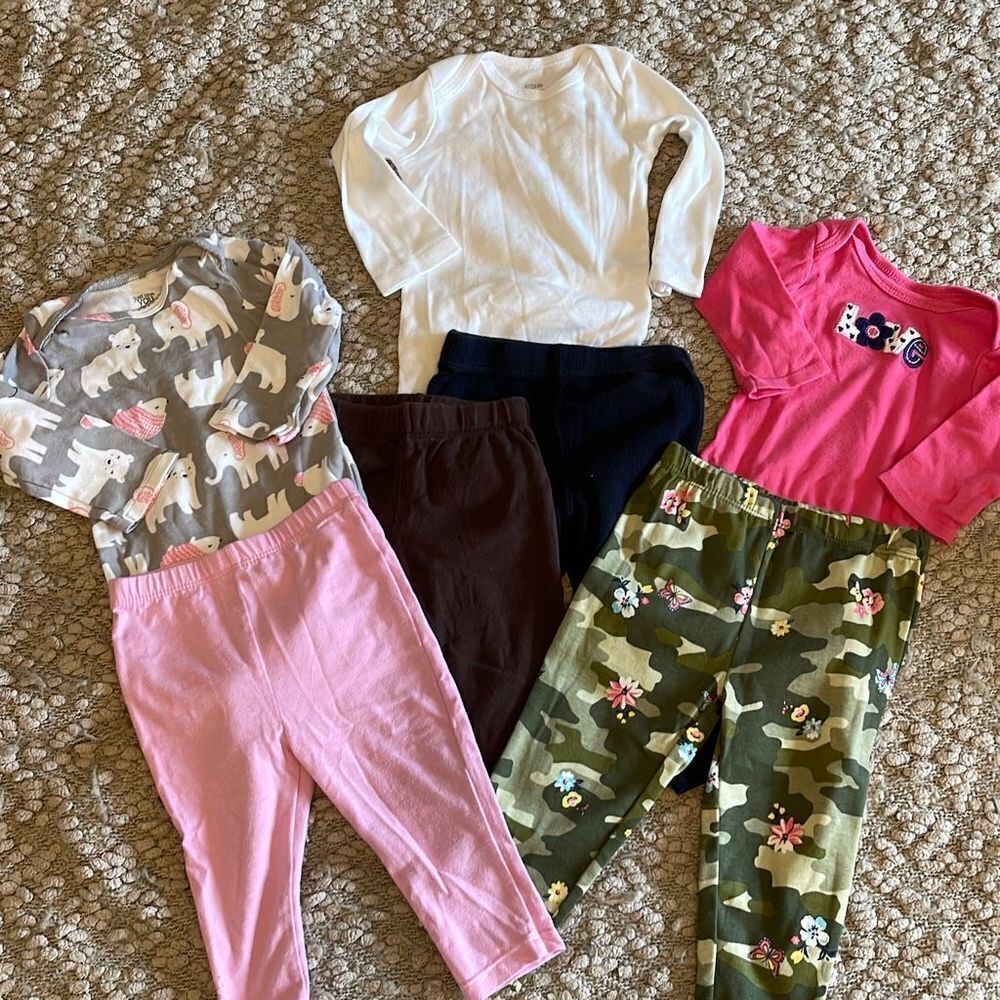 Baby Girl Bundle. Pants/Tops 6-9 months.